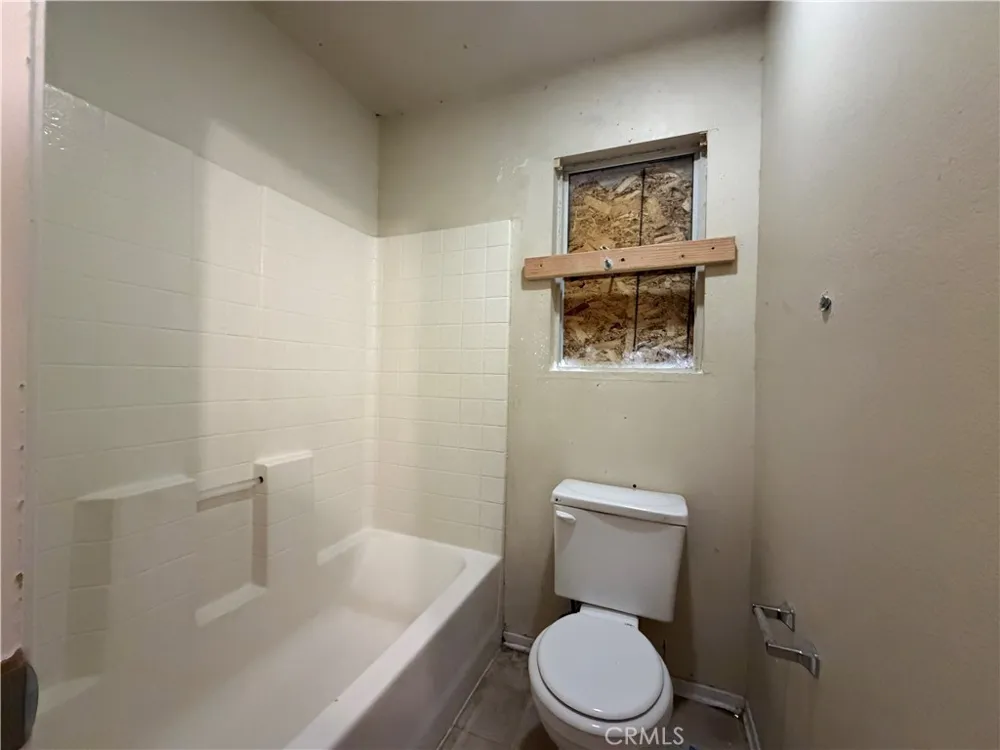 44251 Tahoe Way Lancaster, CA 93536