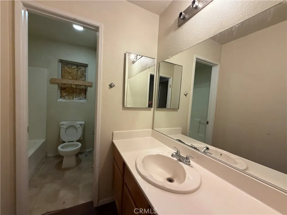 44251 Tahoe Way Lancaster, CA 93536
