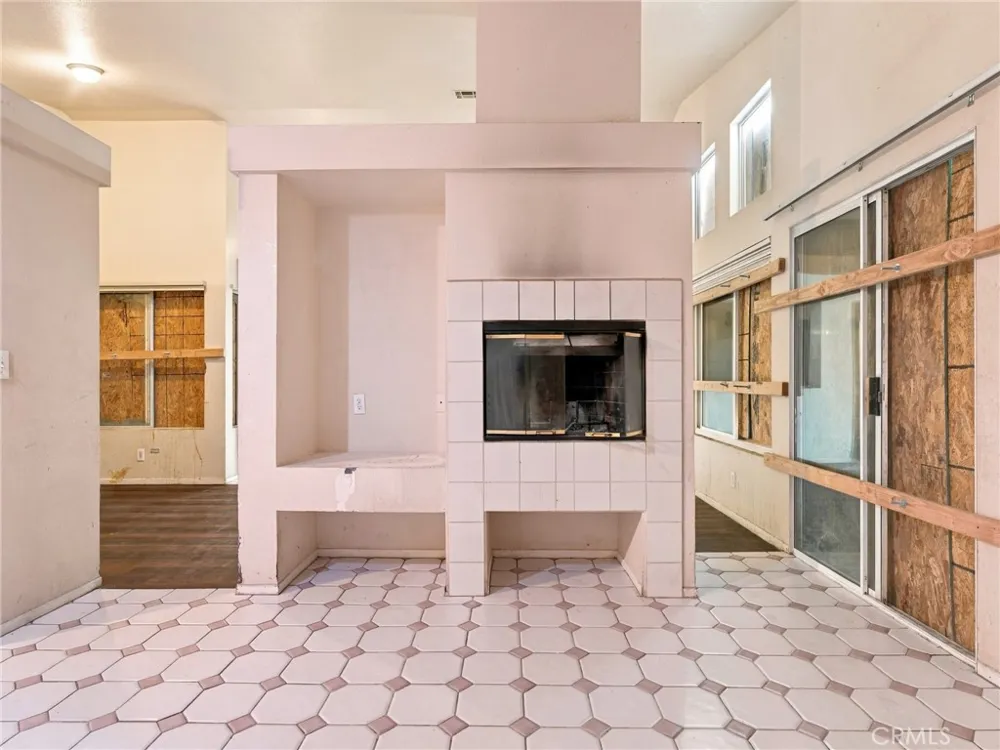 44251 Tahoe Way Lancaster, CA 93536