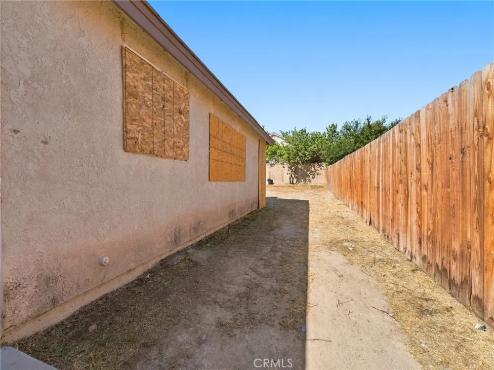 44251 Tahoe Way Lancaster, CA 93536