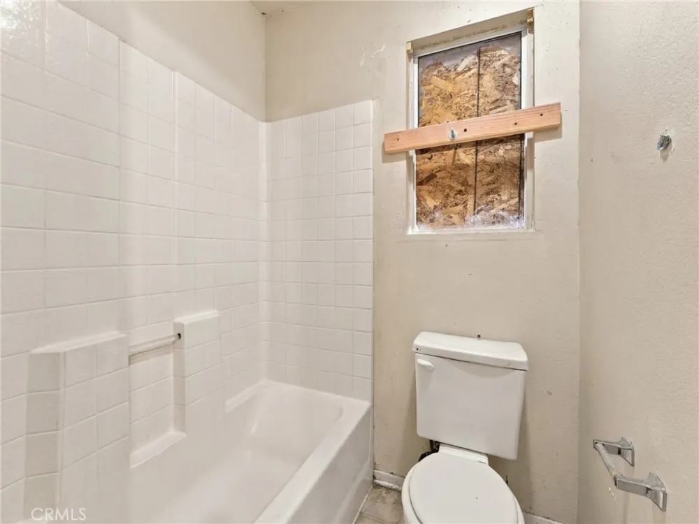 44251 Tahoe Way Lancaster, CA 93536