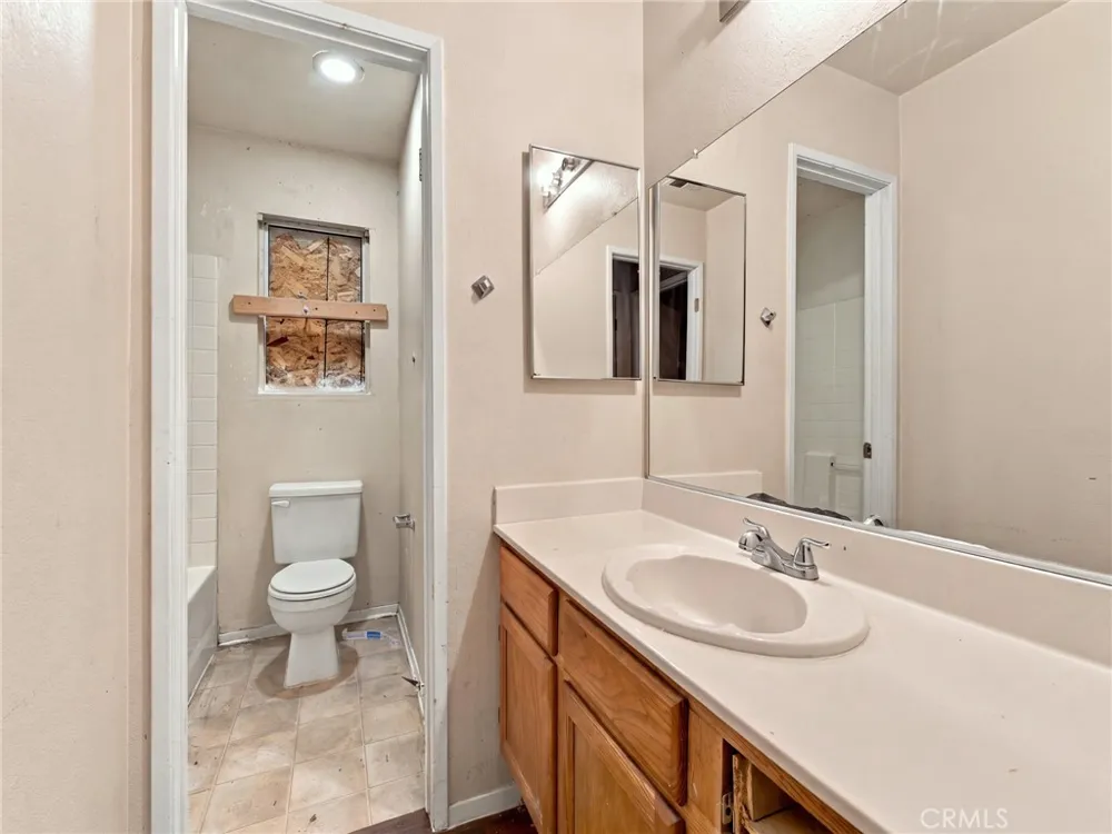 44251 Tahoe Way Lancaster, CA 93536