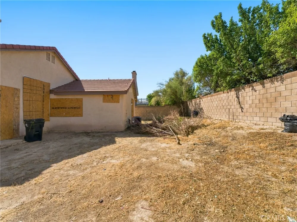 44251 Tahoe Way Lancaster, CA 93536
