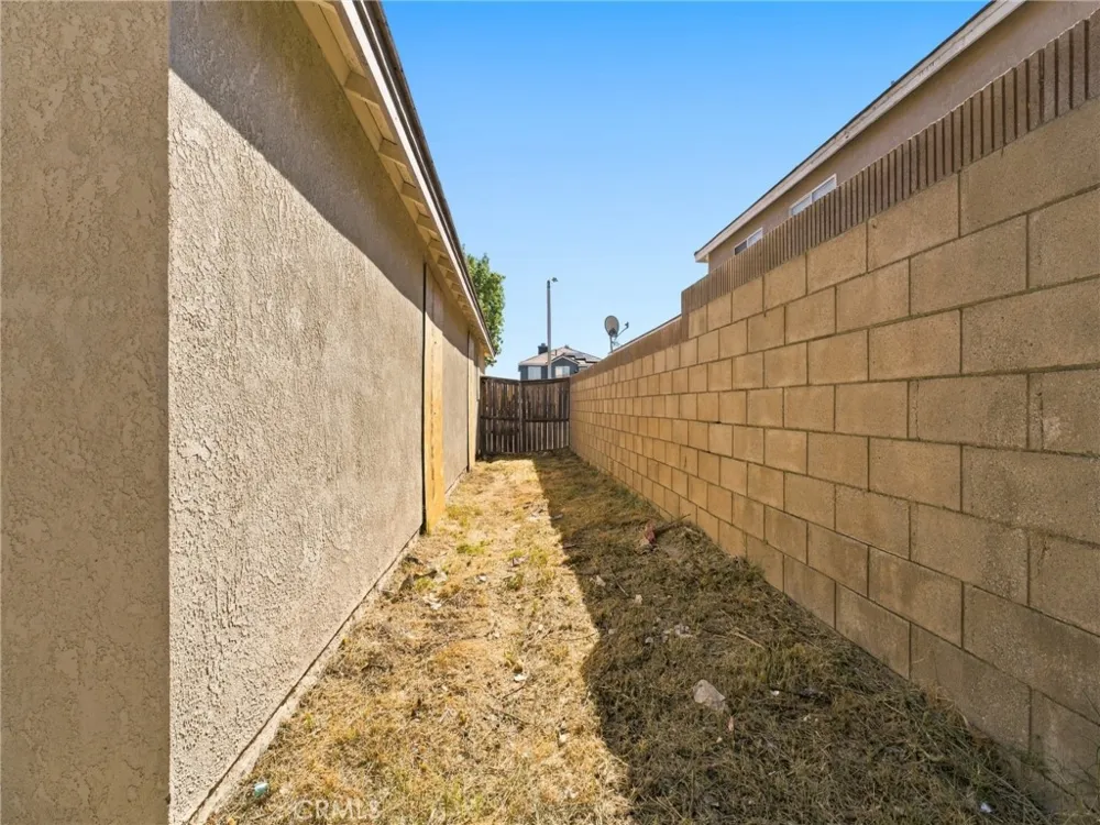 44251 Tahoe Way Lancaster, CA 93536