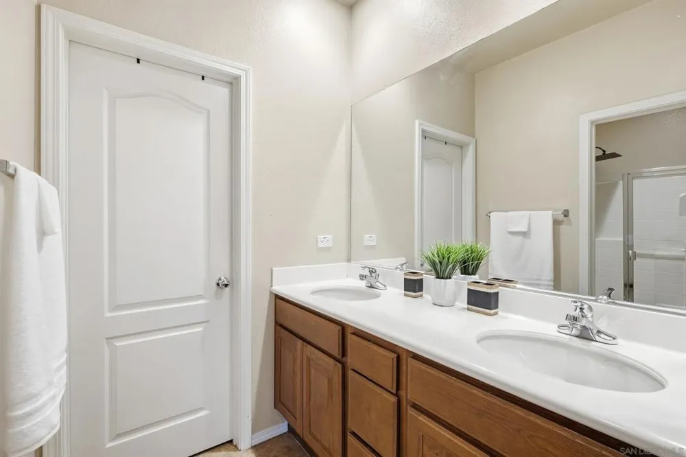 425 S Meadowbrook Drive #140 San Diego, CA 92114