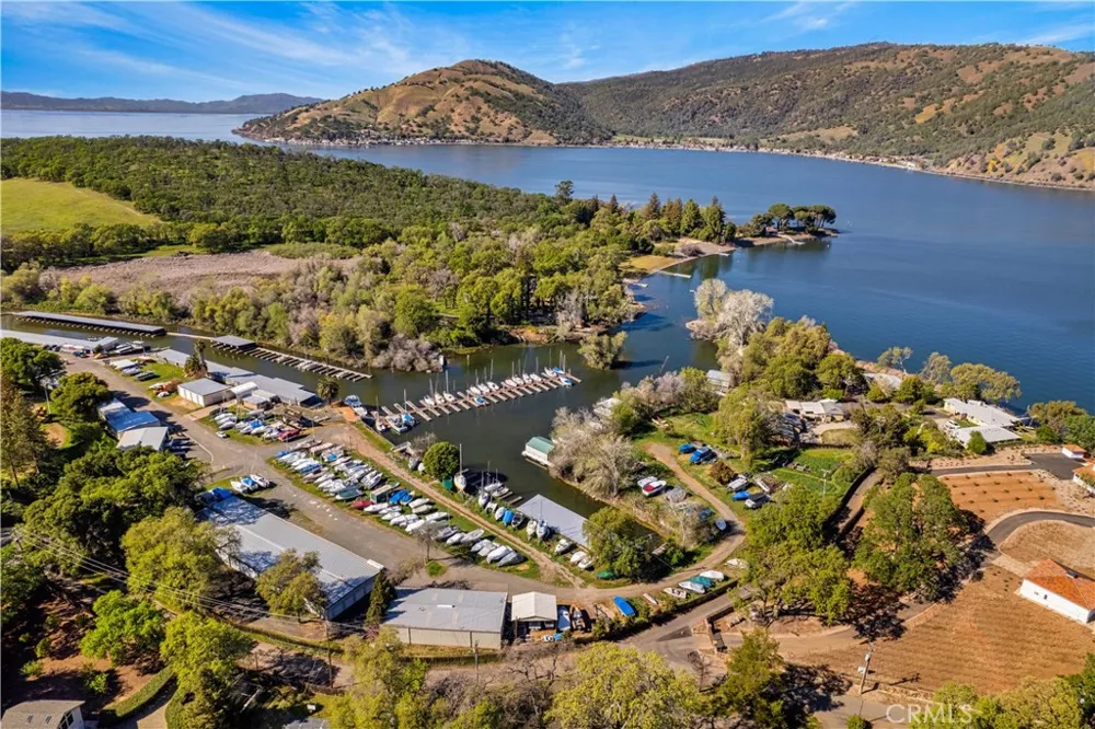 8239 Little Borax Lake Rd Kelseyville, CA 95451