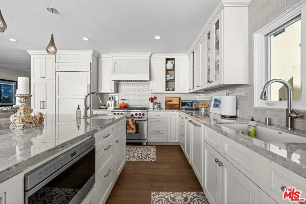 27002 Malibu Cove Colony Drive Malibu, CA 90265