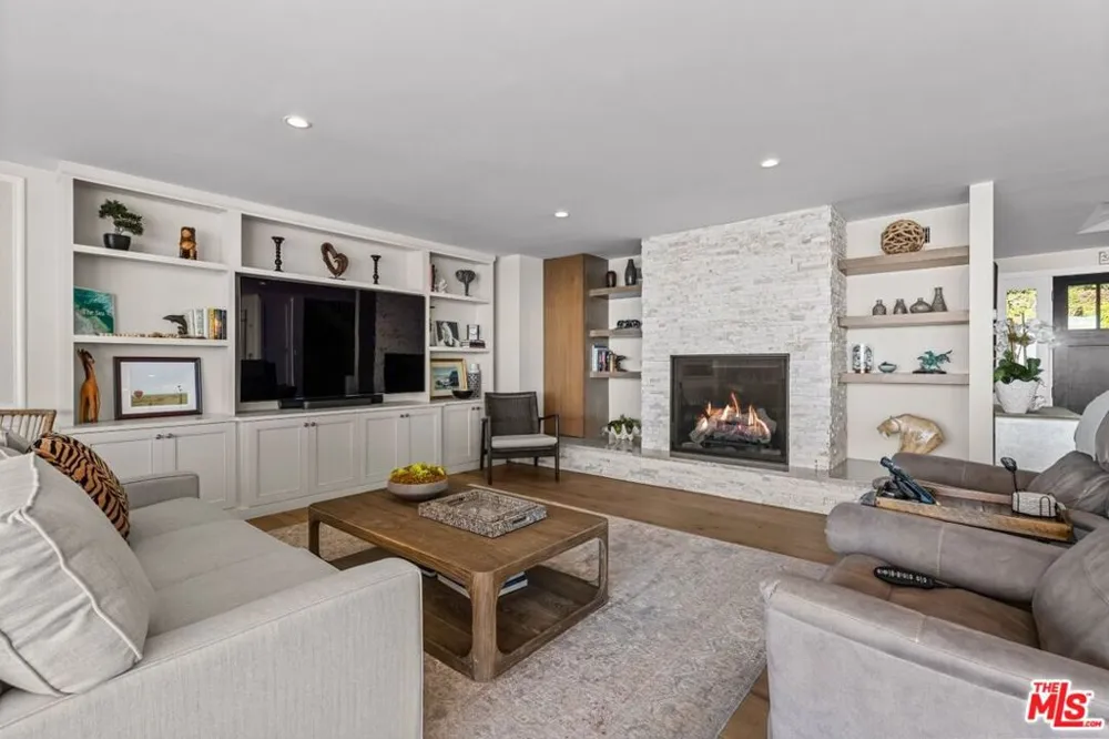 27002 Malibu Cove Colony Drive Malibu, CA 90265