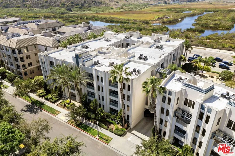 5625 Crescent Parkway #139 Playa Vista, CA 90094