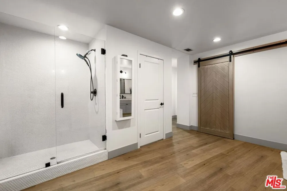 5625 Crescent Parkway #139 Playa Vista, CA 90094