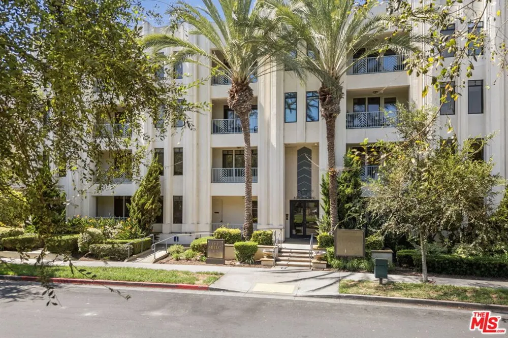 5625 Crescent Parkway #139 Playa Vista, CA 90094