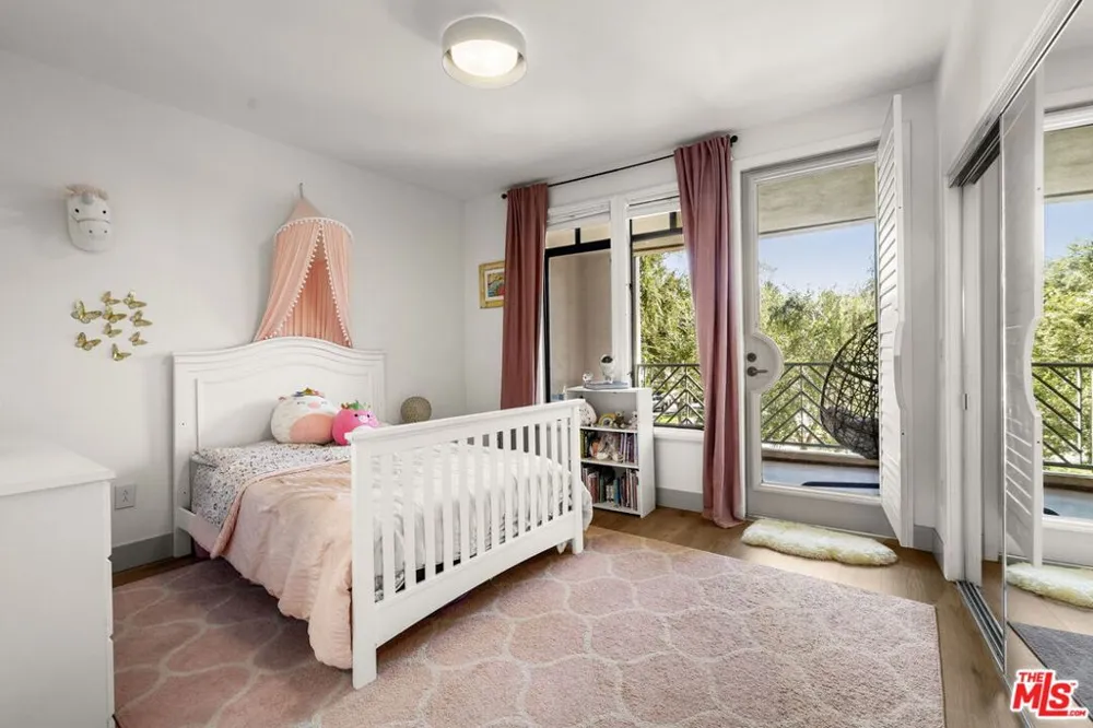 5625 Crescent Parkway #139 Playa Vista, CA 90094