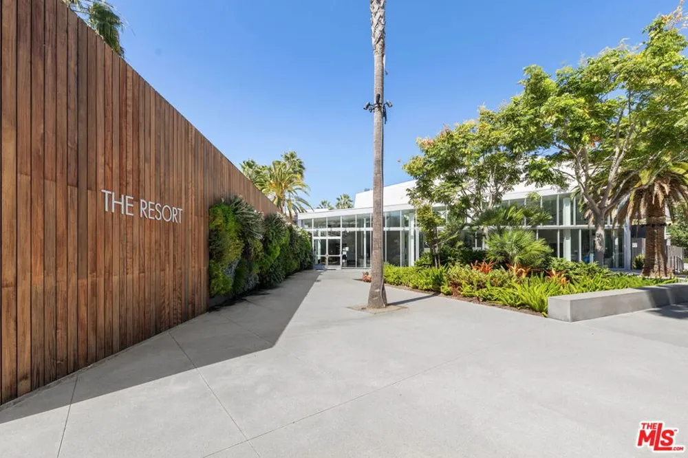 5625 Crescent Parkway #139 Playa Vista, CA 90094