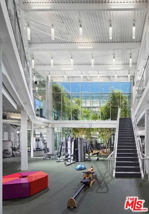 5625 Crescent Parkway #139 Playa Vista, CA 90094
