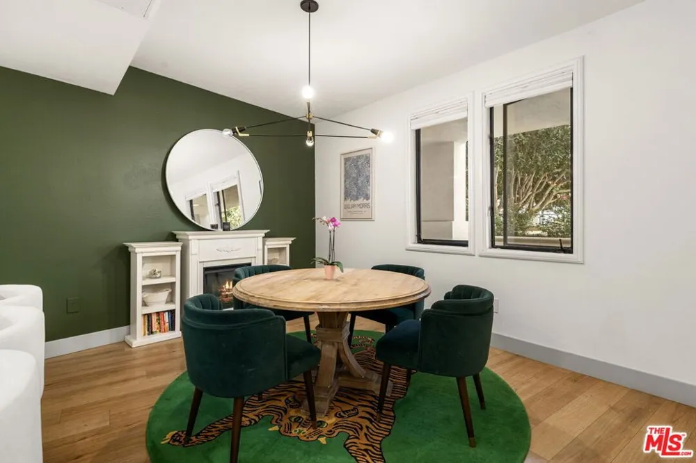 5625 Crescent Parkway #139 Playa Vista, CA 90094
