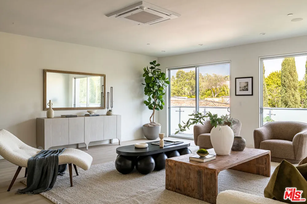 928 Croft Avenue #303 West Hollywood, CA 90069