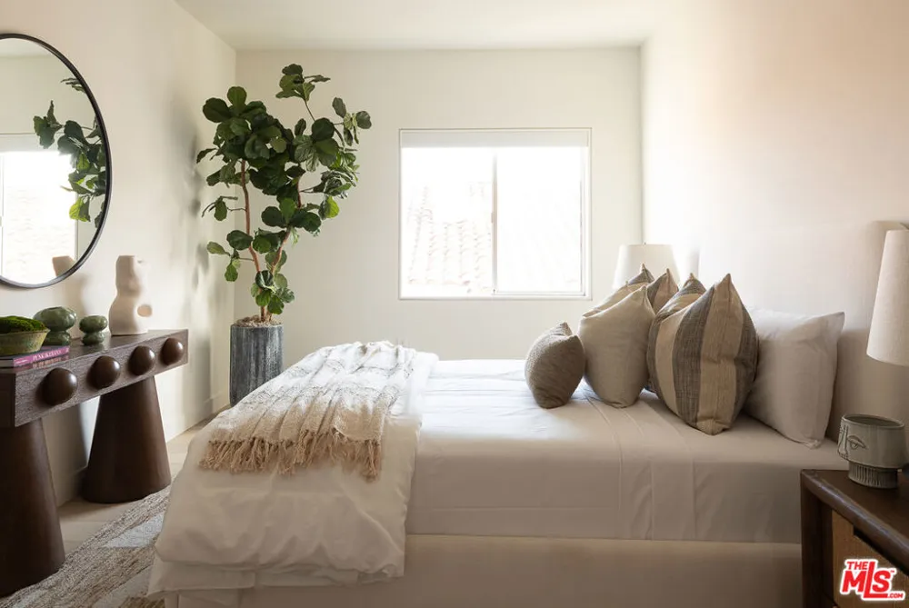 928 Croft Avenue #303 West Hollywood, CA 90069