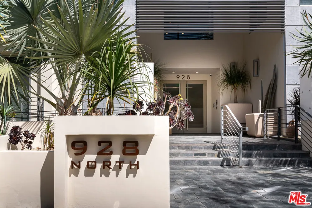 928 Croft Avenue #303 West Hollywood, CA 90069