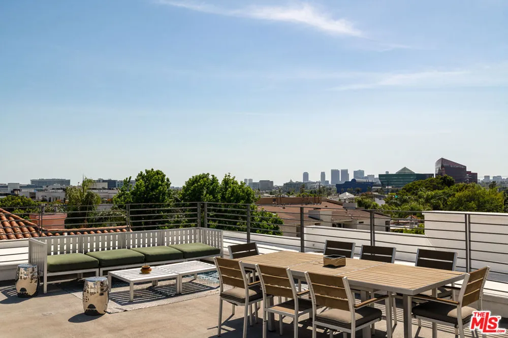 928 Croft Avenue #303 West Hollywood, CA 90069