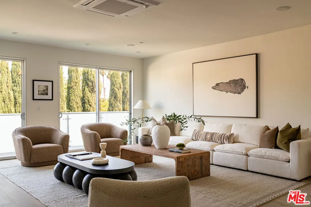 928 Croft Avenue #303 West Hollywood, CA 90069