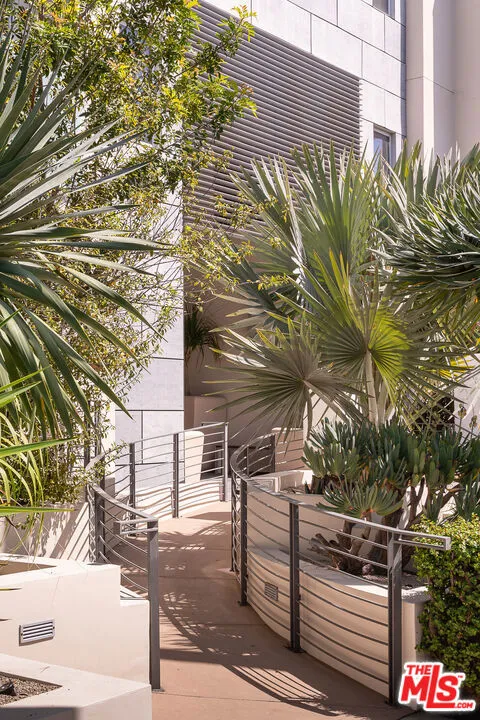 928 Croft Avenue #303 West Hollywood, CA 90069