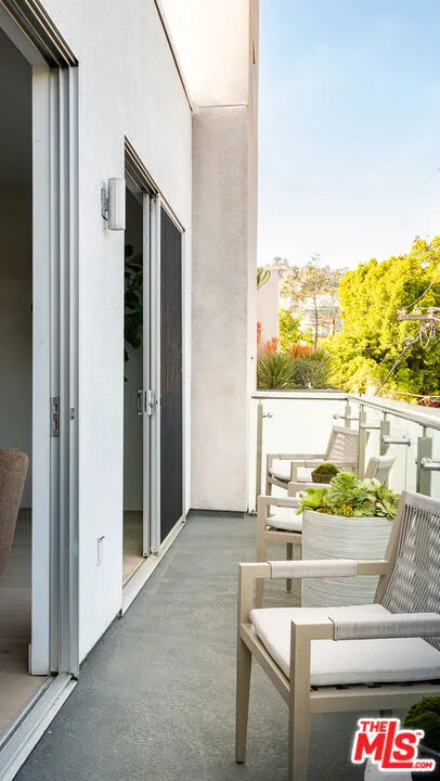928 Croft Avenue #303 West Hollywood, CA 90069