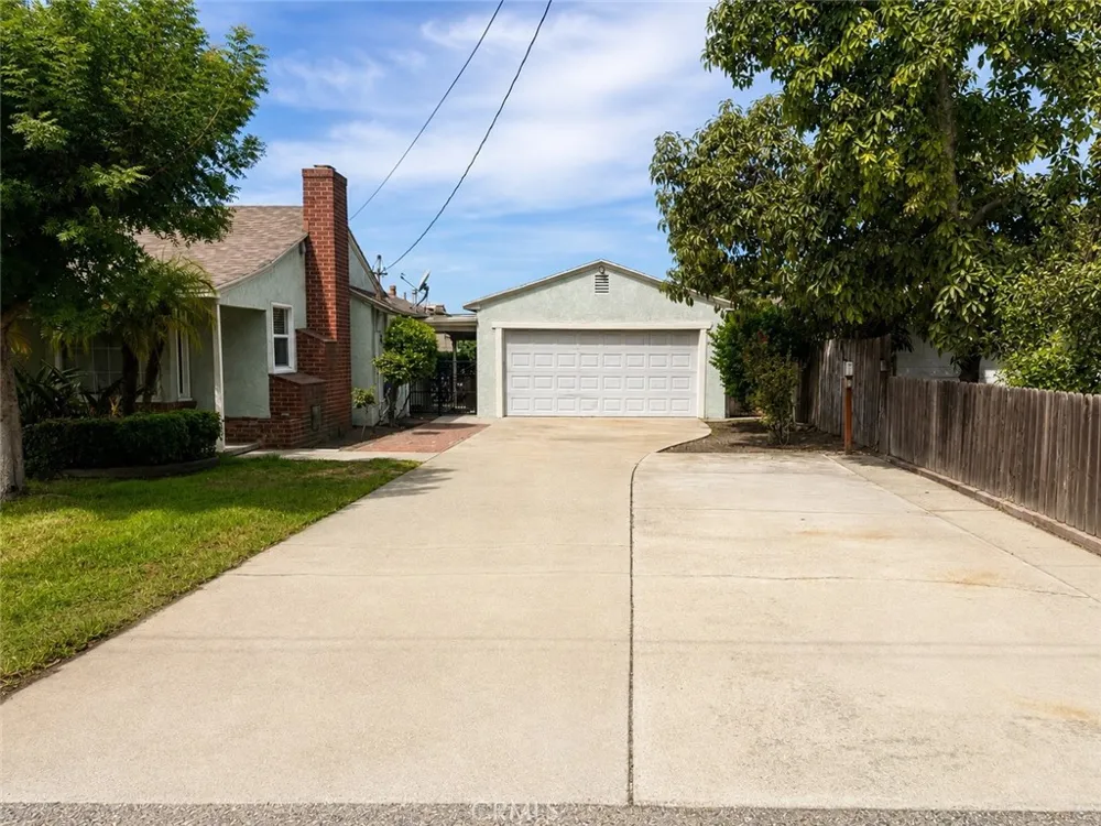 63 S Loma Upland, CA 91786