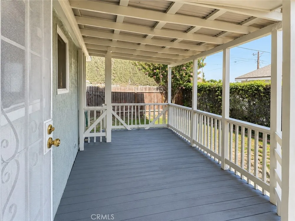 63 S Loma Upland, CA 91786