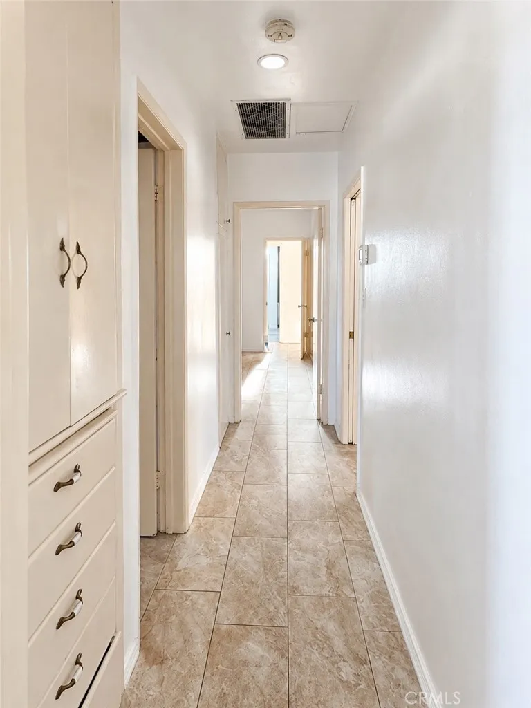 63 S Loma Upland, CA 91786
