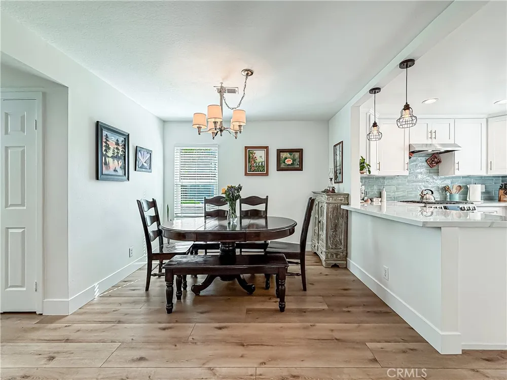 4331 Oak Glen Calabasas, CA 91302