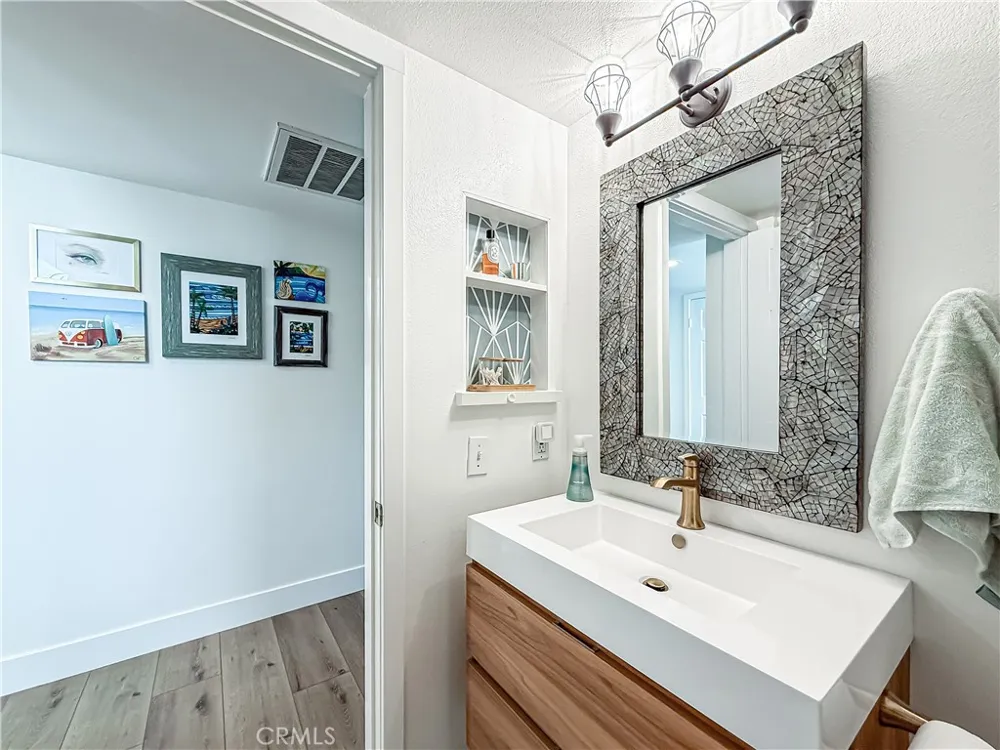 4331 Oak Glen Calabasas, CA 91302