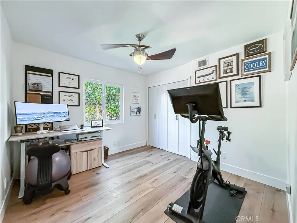 4331 Oak Glen Calabasas, CA 91302