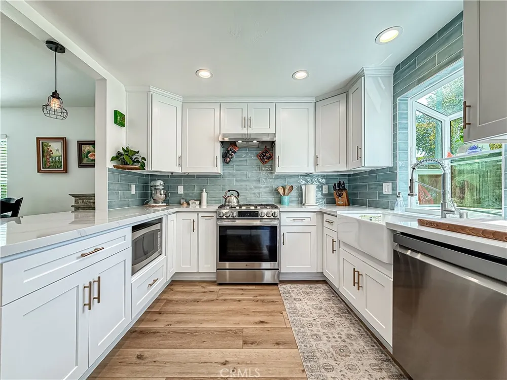 4331 Oak Glen Calabasas, CA 91302