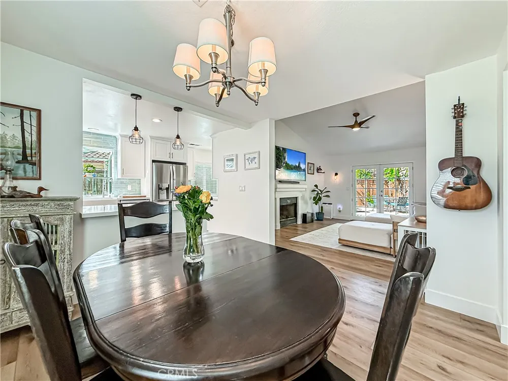 4331 Oak Glen Calabasas, CA 91302