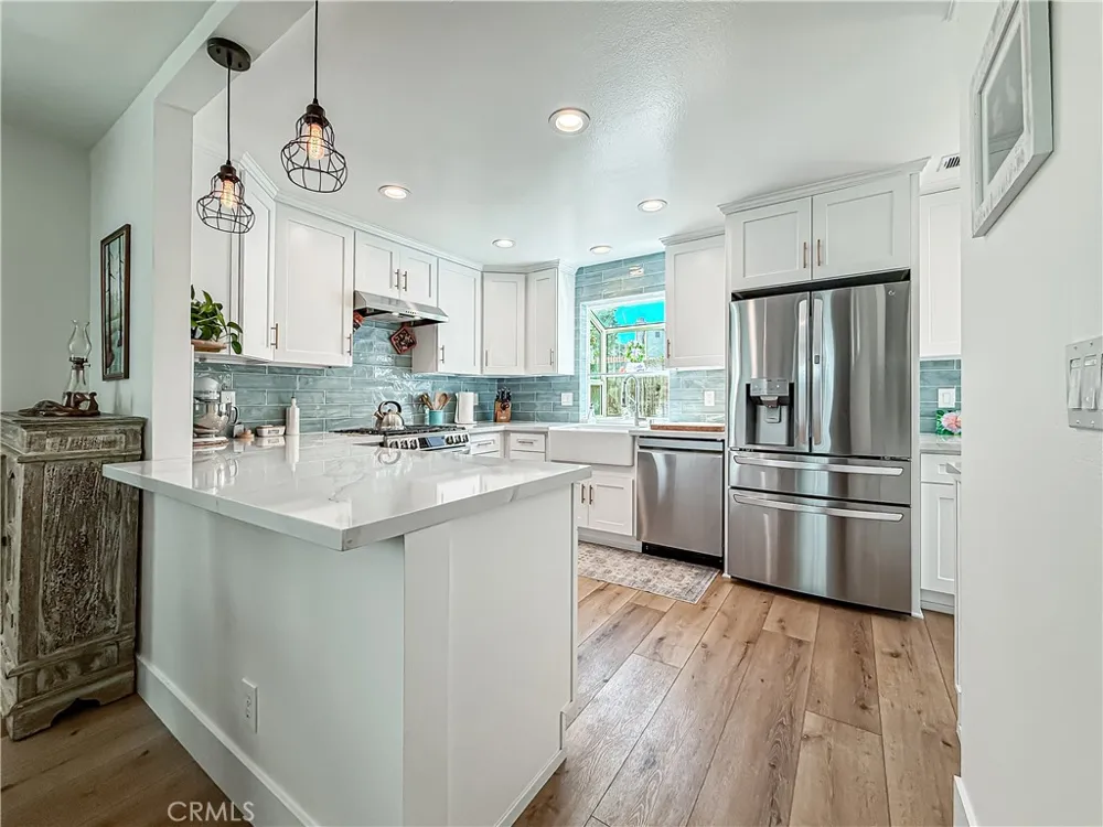 4331 Oak Glen Calabasas, CA 91302