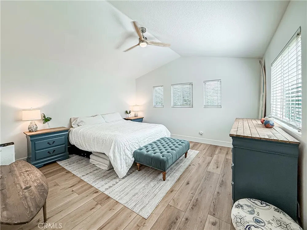 4331 Oak Glen Calabasas, CA 91302