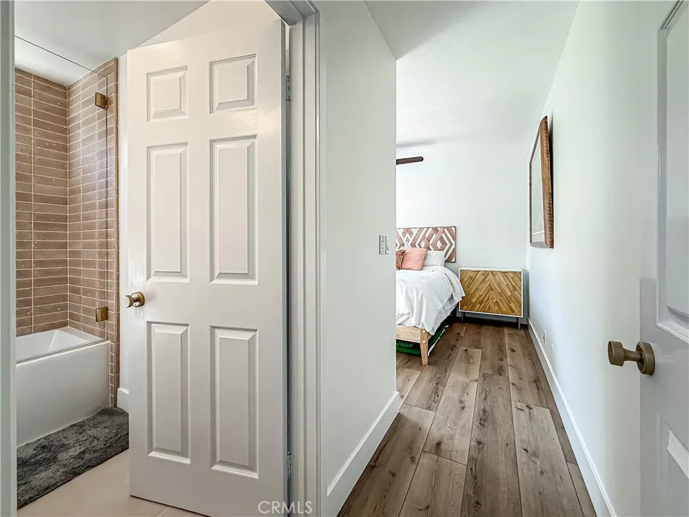4331 Oak Glen Calabasas, CA 91302