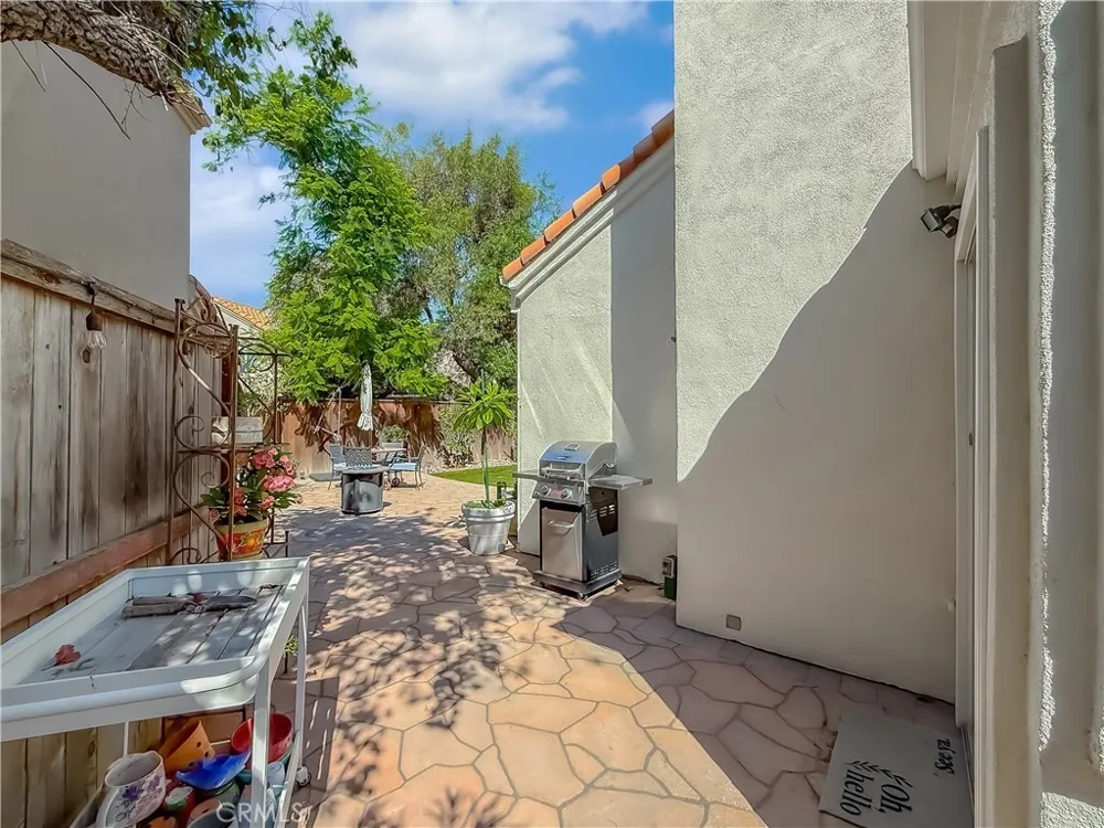 4331 Oak Glen Calabasas, CA 91302