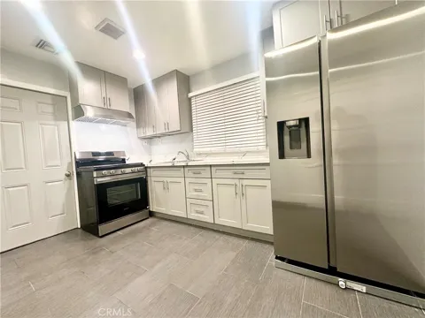 15746 Magnolia Boulevard #JADU
