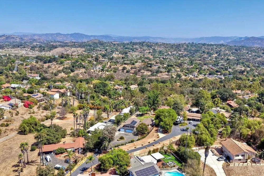 2500 Cranston Drive Escondido, CA 92025