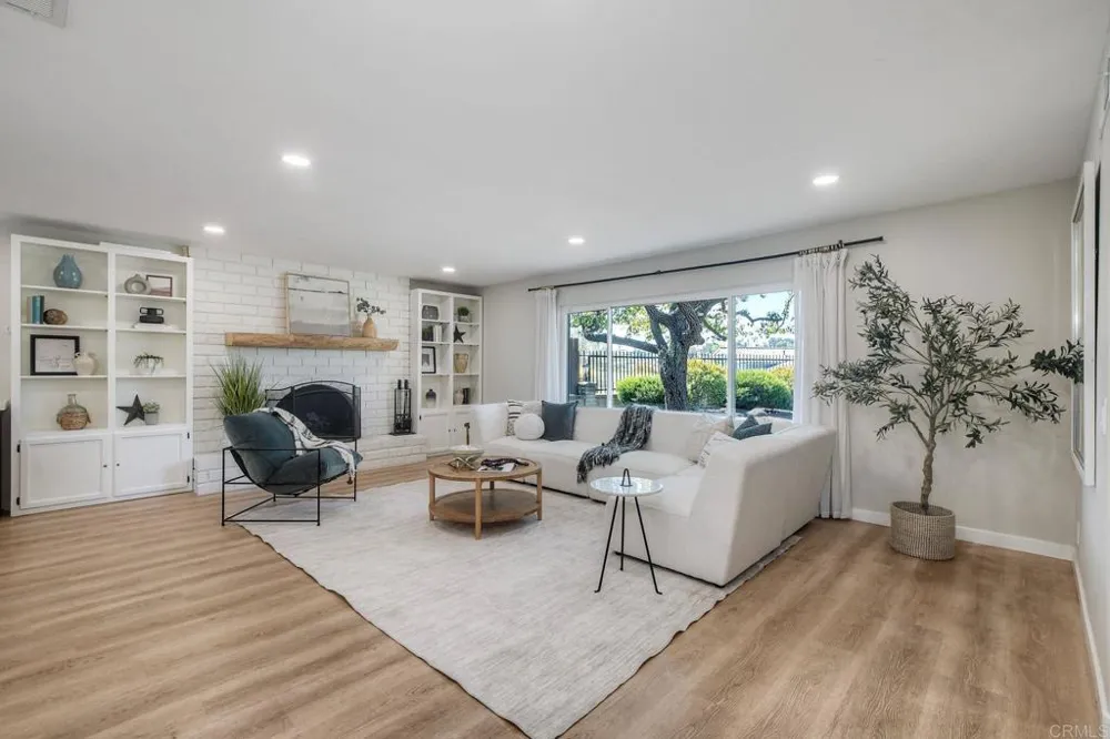 2500 Cranston Drive Escondido, CA 92025