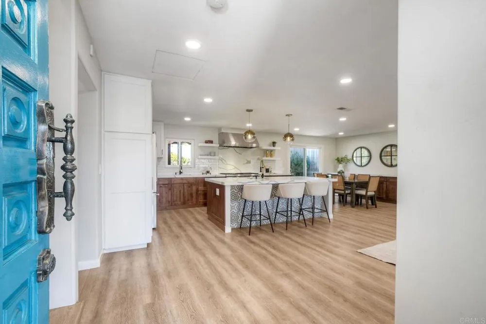2500 Cranston Drive Escondido, CA 92025
