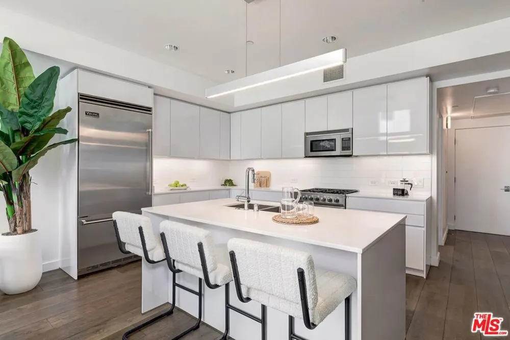 1433 14th Street #15 Santa Monica, CA 90404