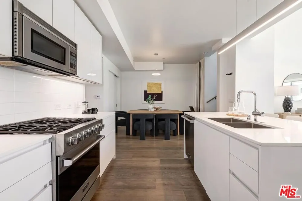 1433 14th Street #15 Santa Monica, CA 90404