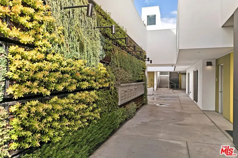 1433 14th Street #15 Santa Monica, CA 90404