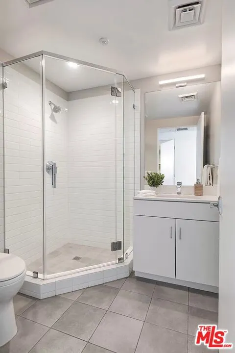 1433 14th Street #15 Santa Monica, CA 90404