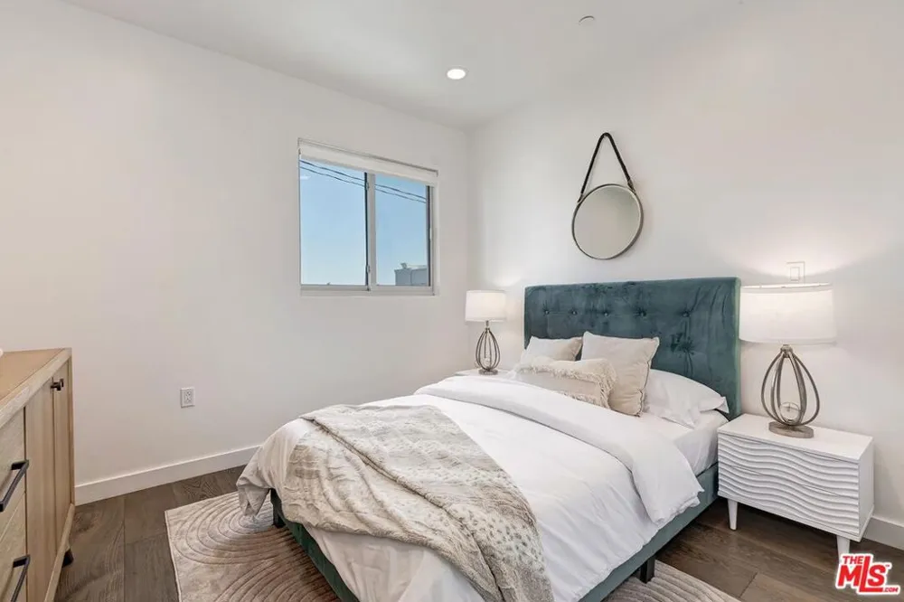 1433 14th Street #15 Santa Monica, CA 90404