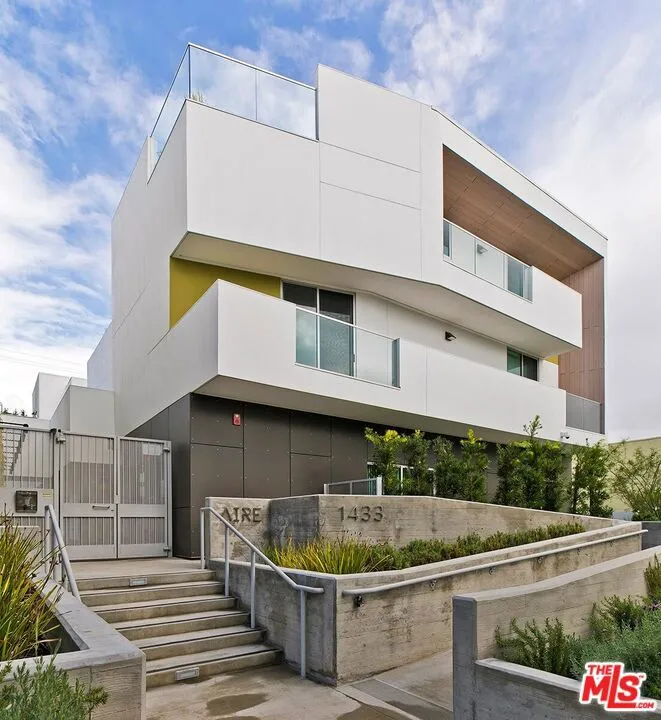 1433 14th Street #15 Santa Monica, CA 90404