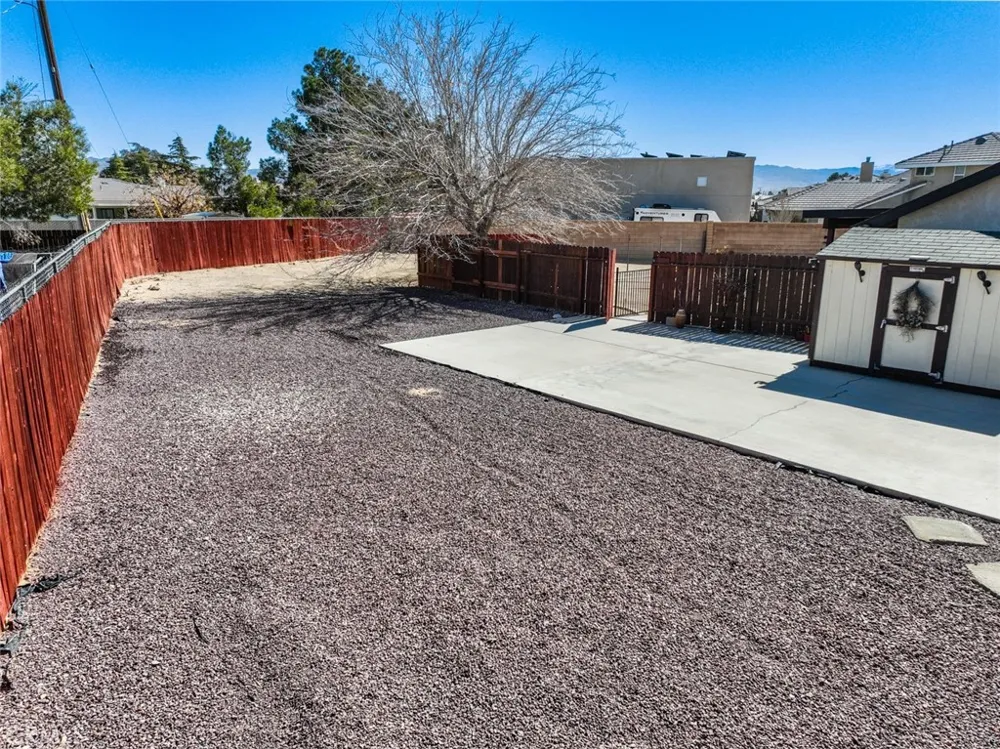 13889 Olathe Road Apple Valley, CA 92307