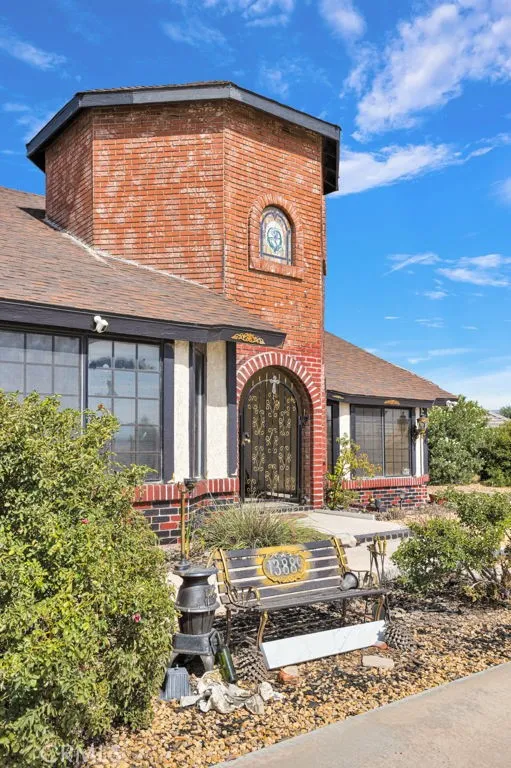 13889 Olathe Road Apple Valley, CA 92307